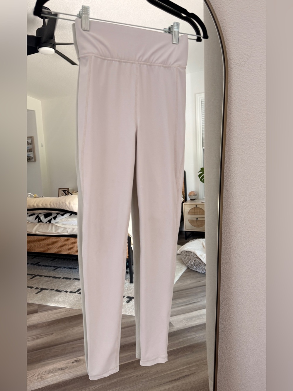 Carbon 38 White Sculpting Active Leggings